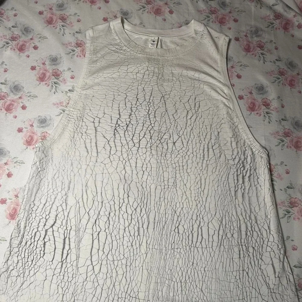 Lululemon White Crackle‎ Print Sleeveless Tank Top Women's Size 4